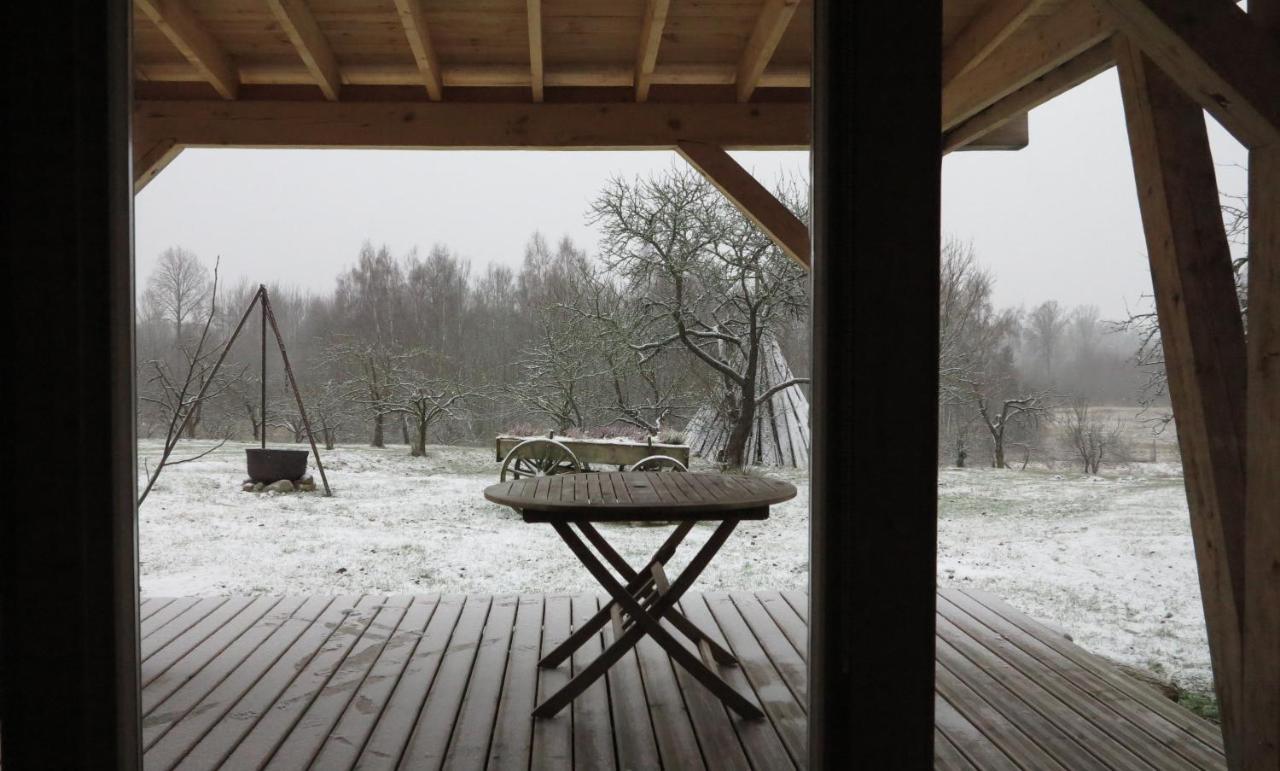 Mednieki Kalvene Pension Krusati Buitenkant foto